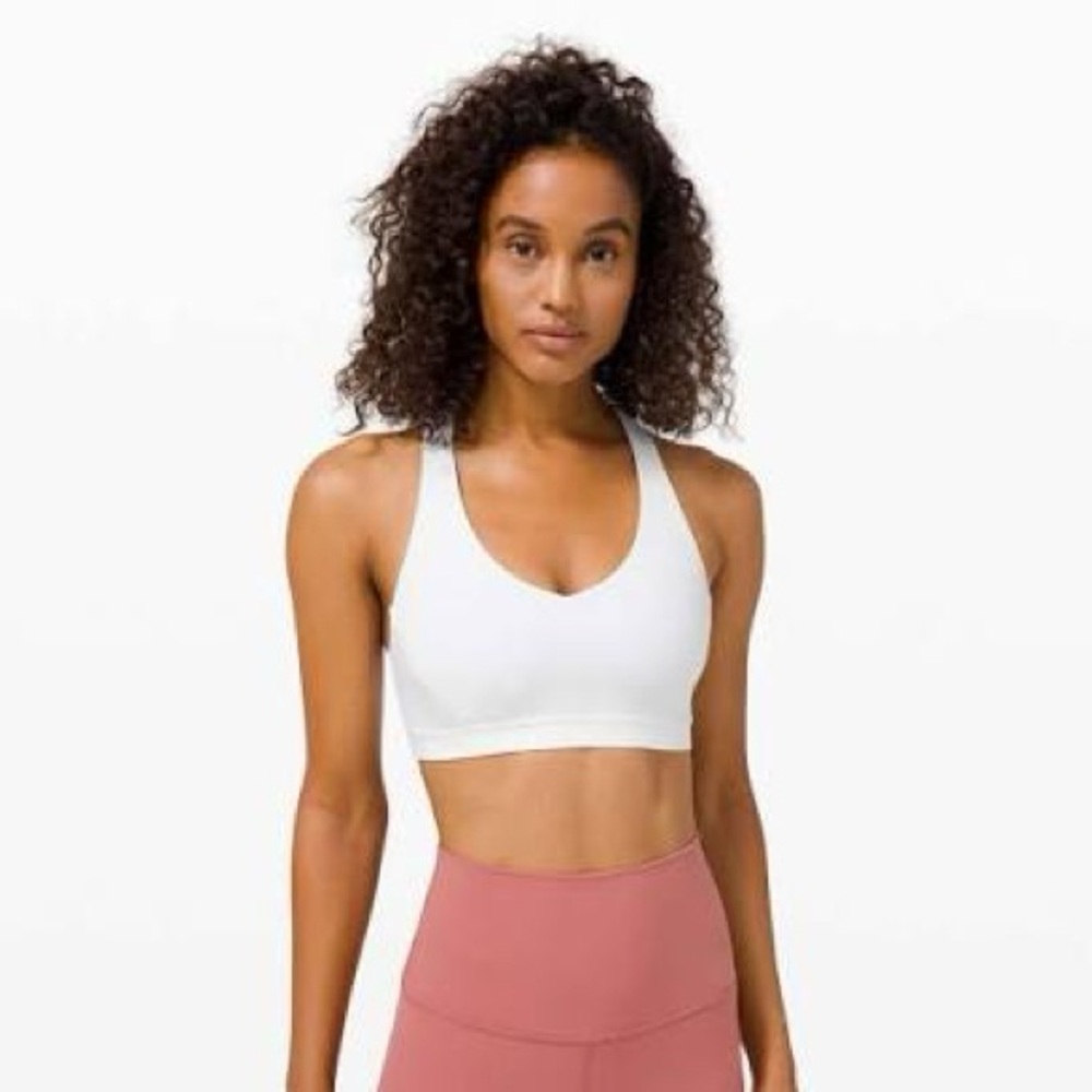 Lululemon Arise Sports Bra in White, Size 6! 🤍